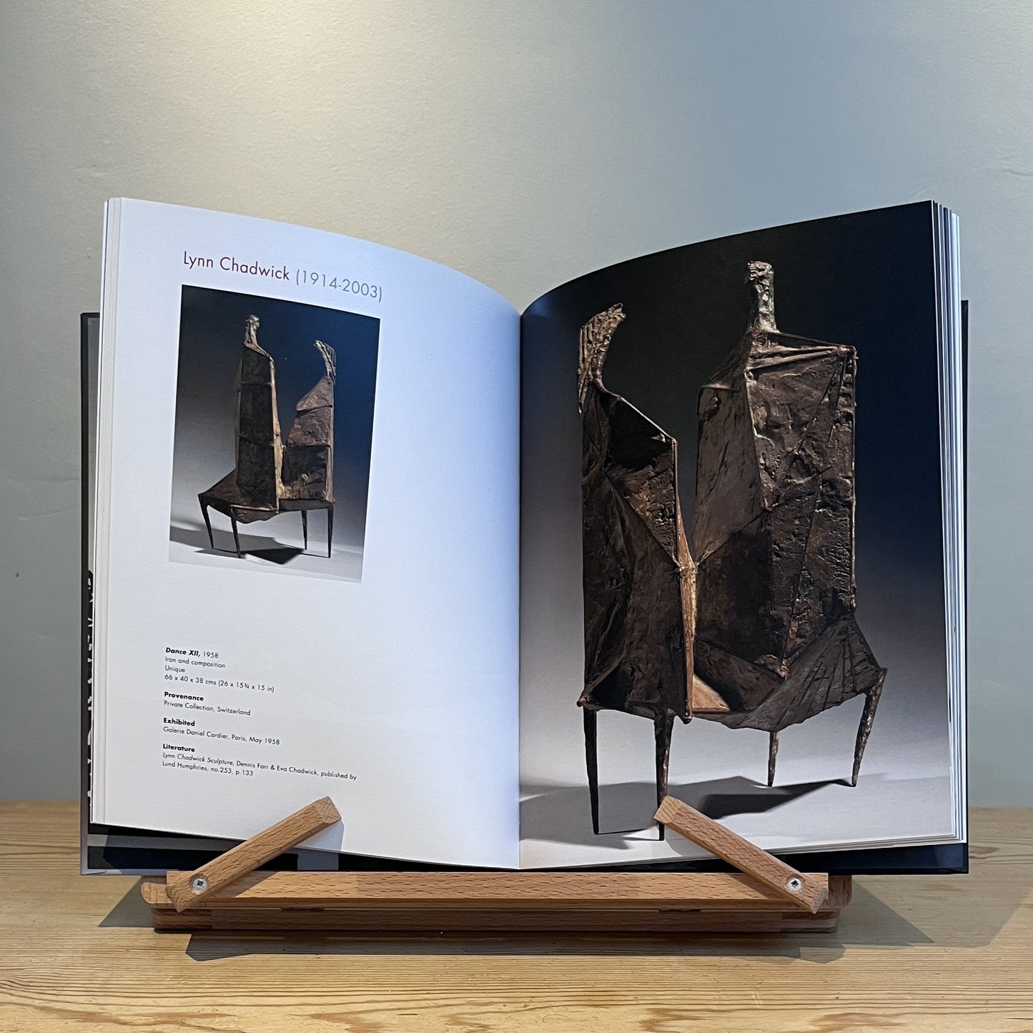 Aspects of Modern British Sculpture: The Post War Generation