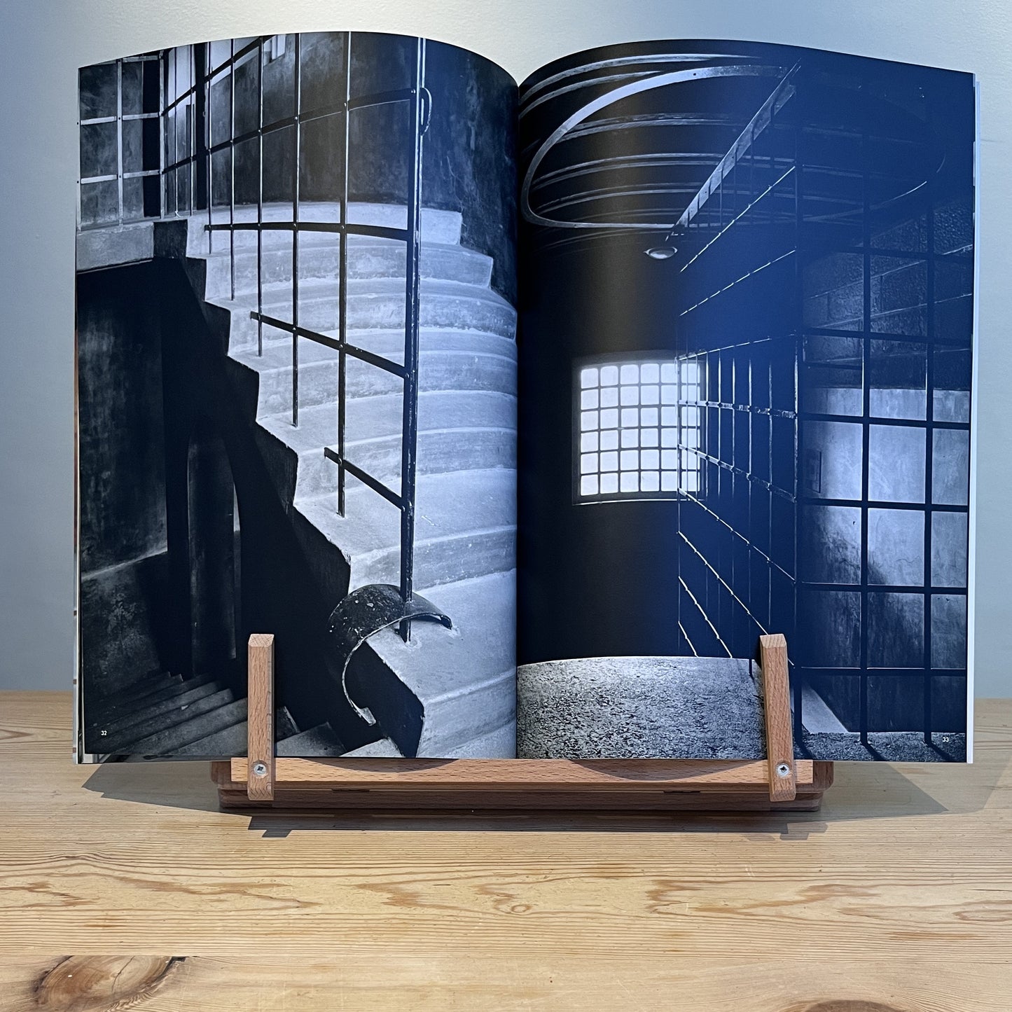 Charles Rennie Mackintosh: Global Architecture No.49