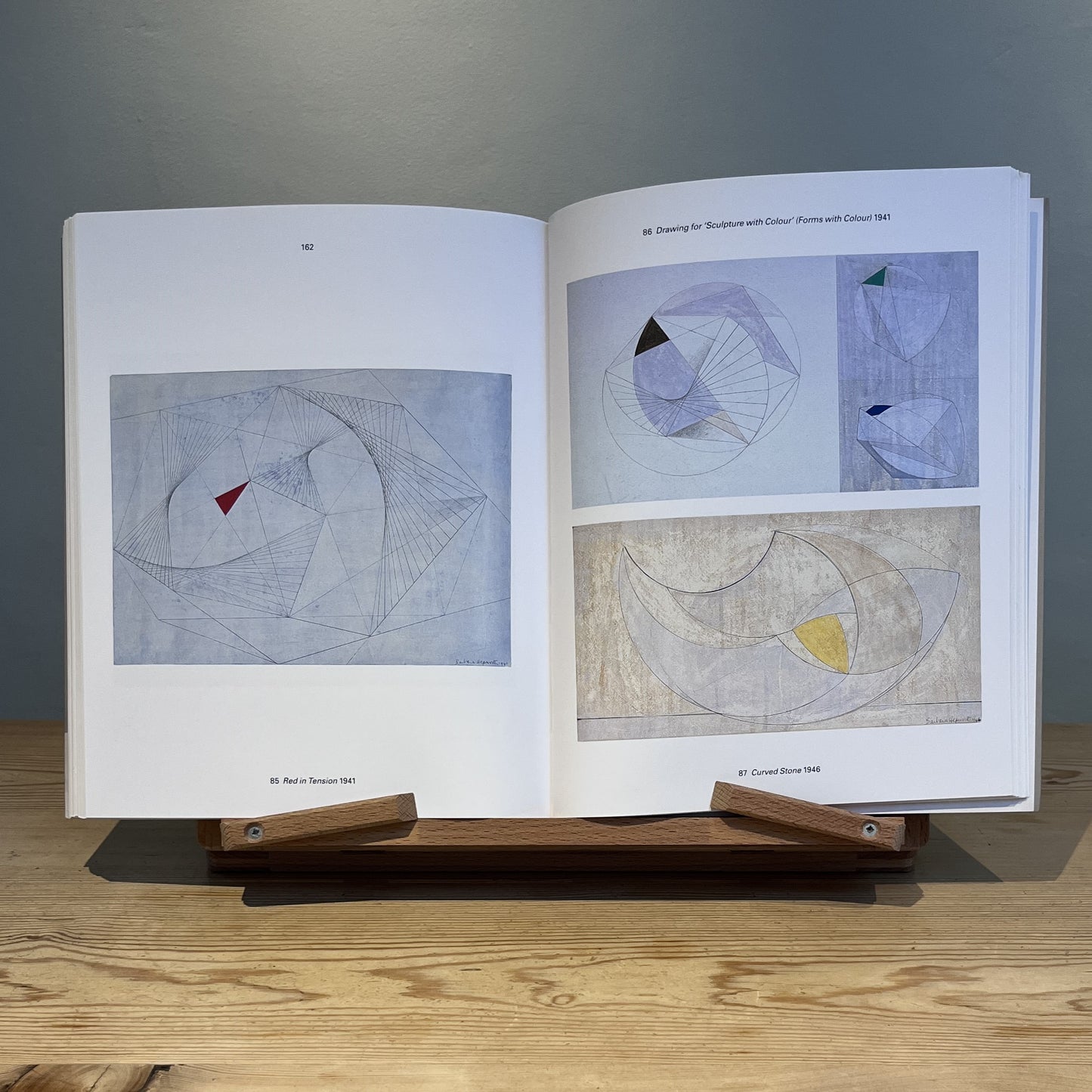 Barbara Hepworth: Sculpture for a Modern World