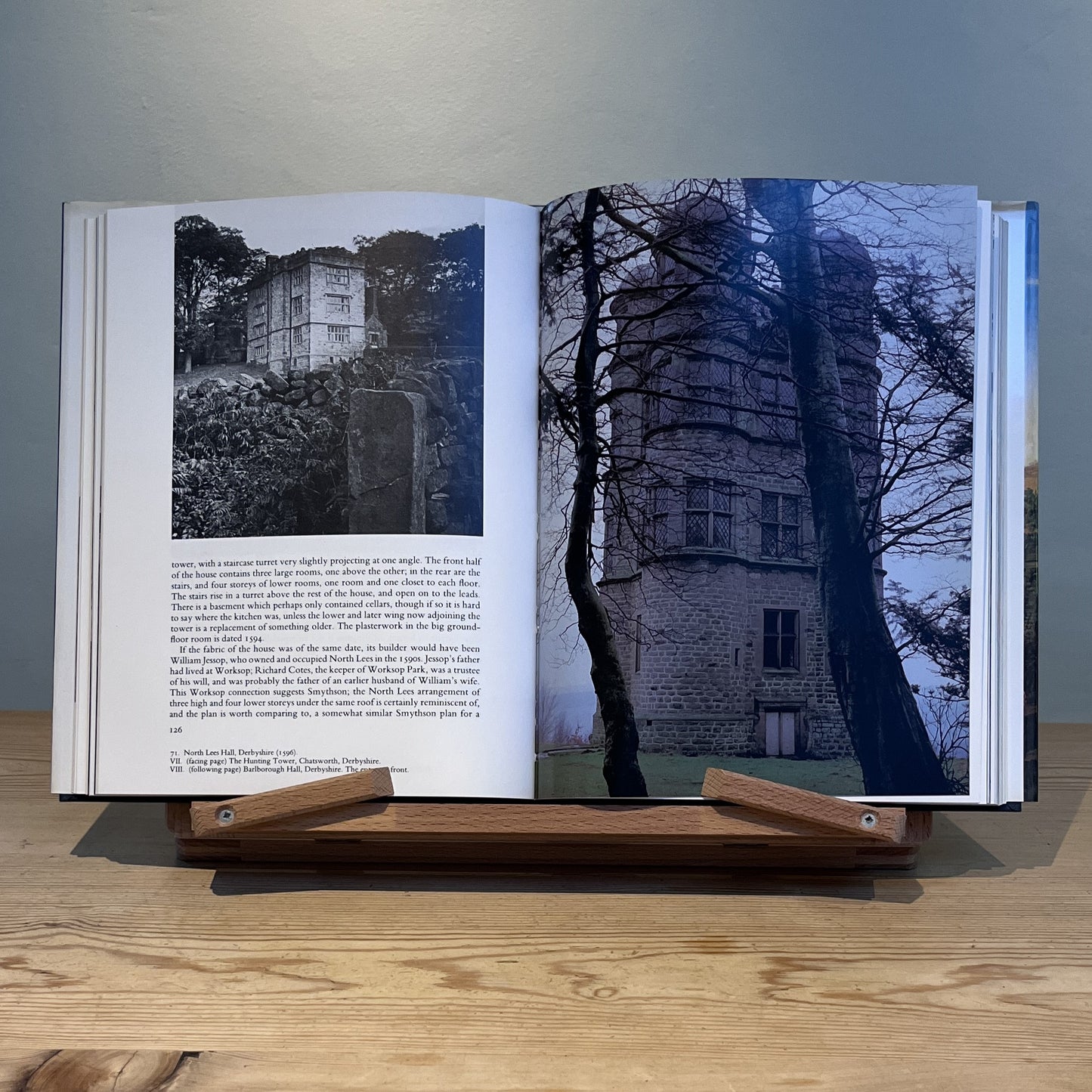 Robert Smythson and the Elizabethan Country House