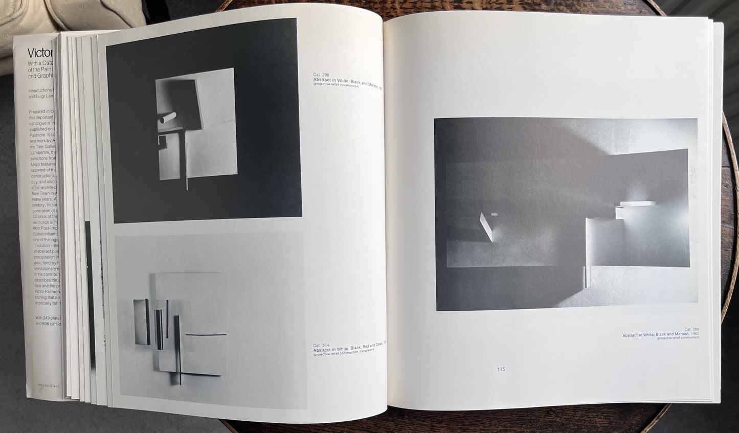 Victor Pasmore: A catalogue raisonne of the paintings, constructions and graphics 1926-1979
