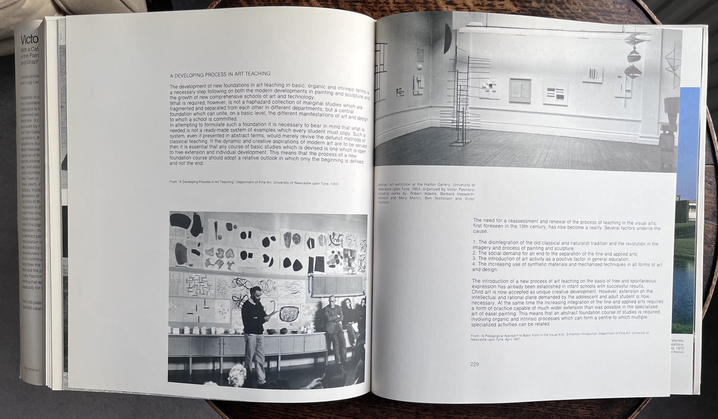 Victor Pasmore: A catalogue raisonne of the paintings, constructions and graphics 1926-1979