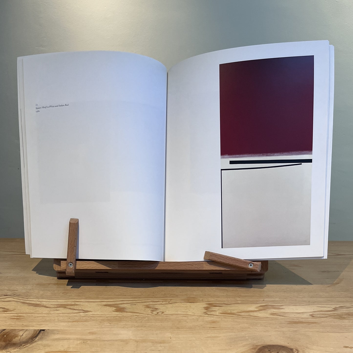 Victor Pasmore 1908-1998: Memorial Retrospective Exhibition