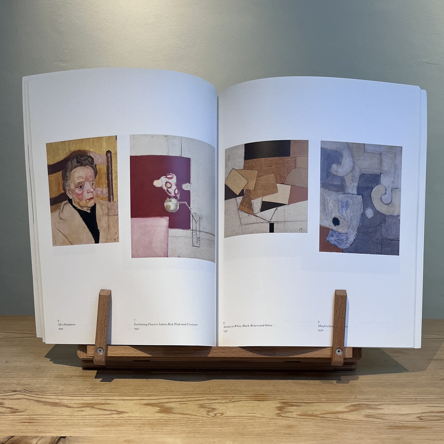 Victor Pasmore 1908-1998: Memorial Retrospective Exhibition