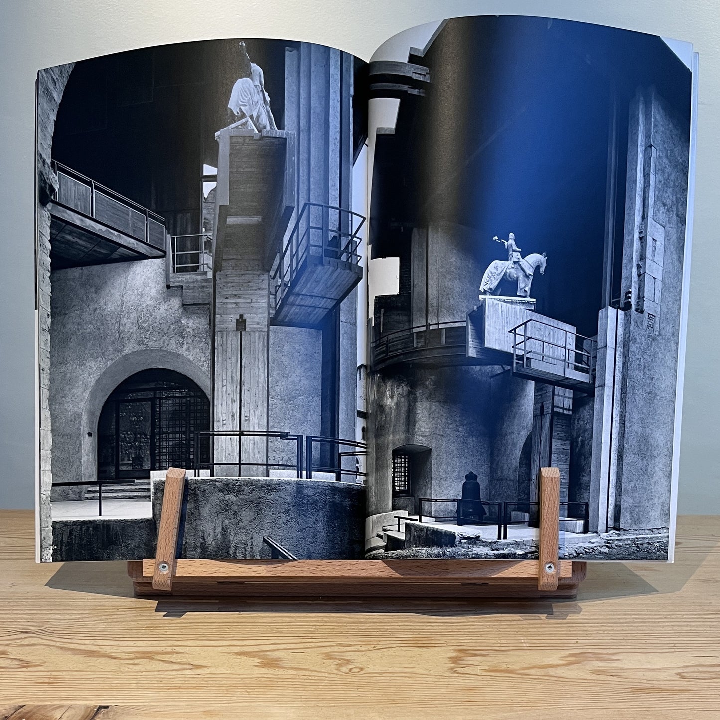 Carlo Scarpa: Global Architecture No.51