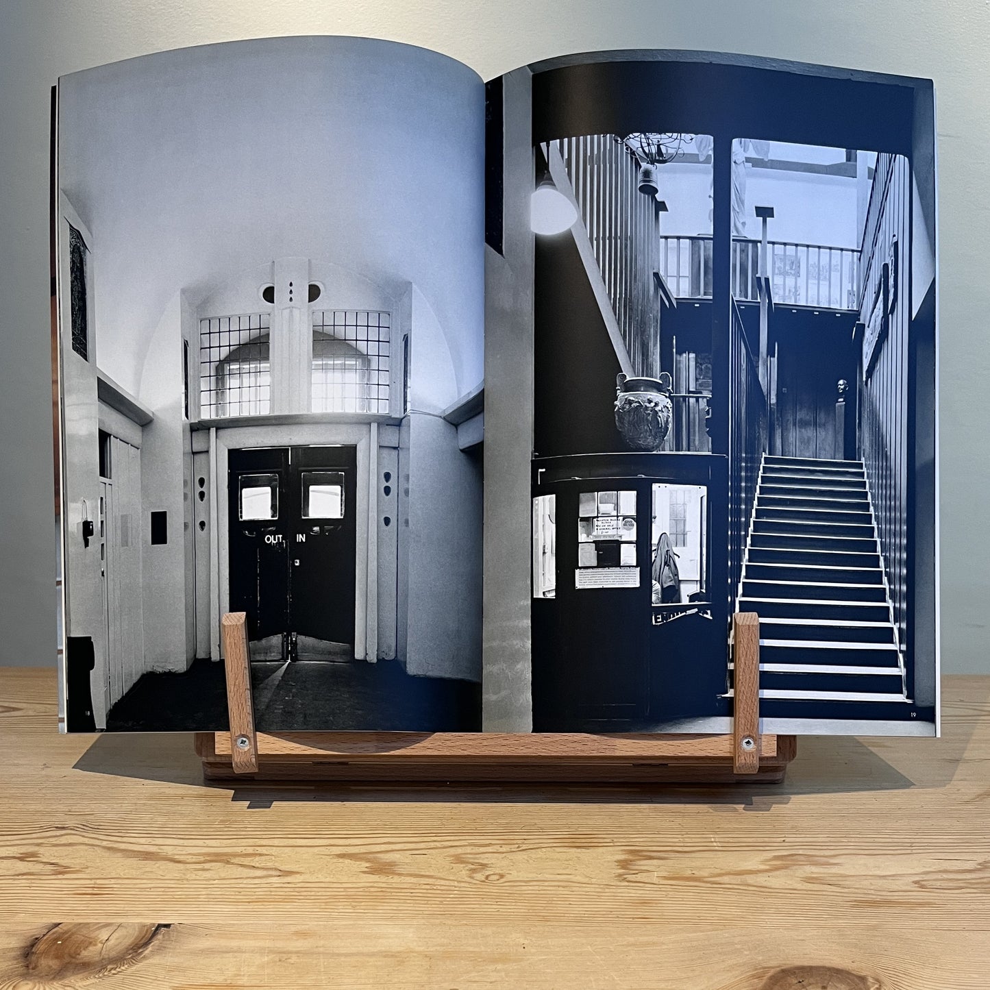 Charles Rennie Mackintosh: Global Architecture No.49